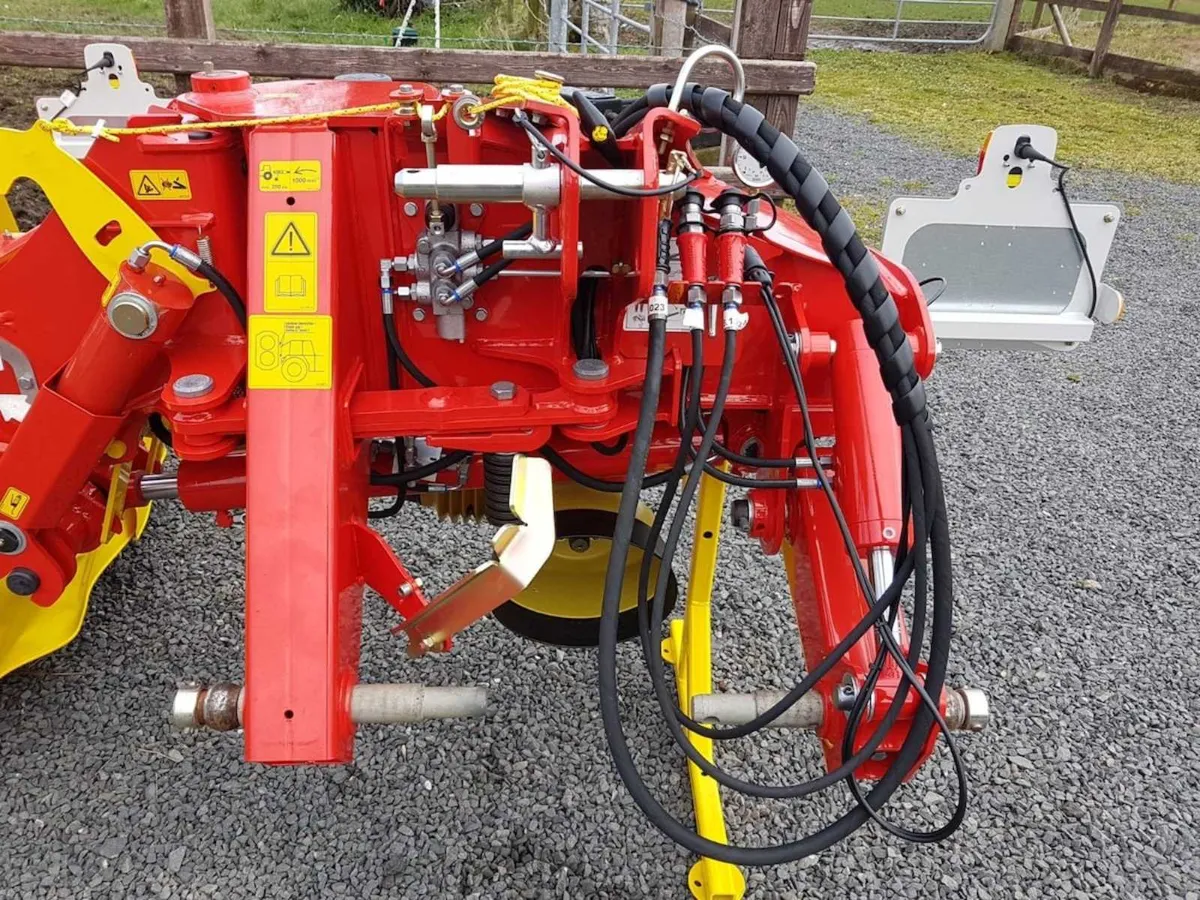 New Pottinger Novacat 302 ED Mounted Mowers - Image 4