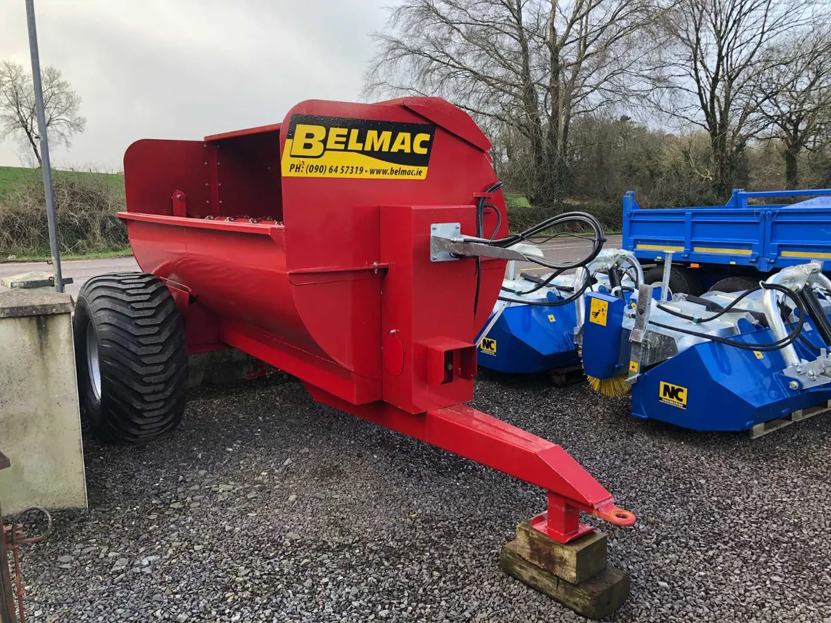 Belmac 7.5 cubic yard side spreader