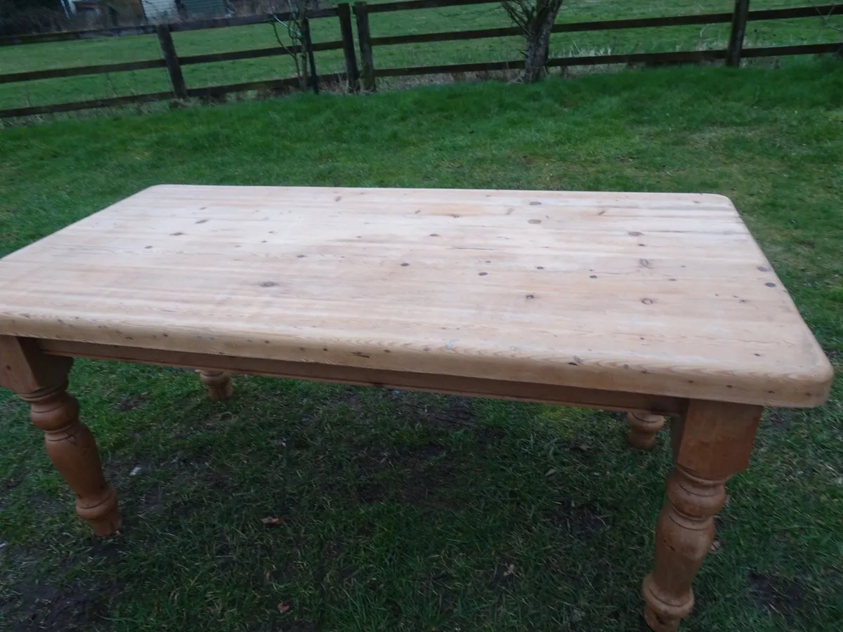 Heavy salvaged pine table - Image 2