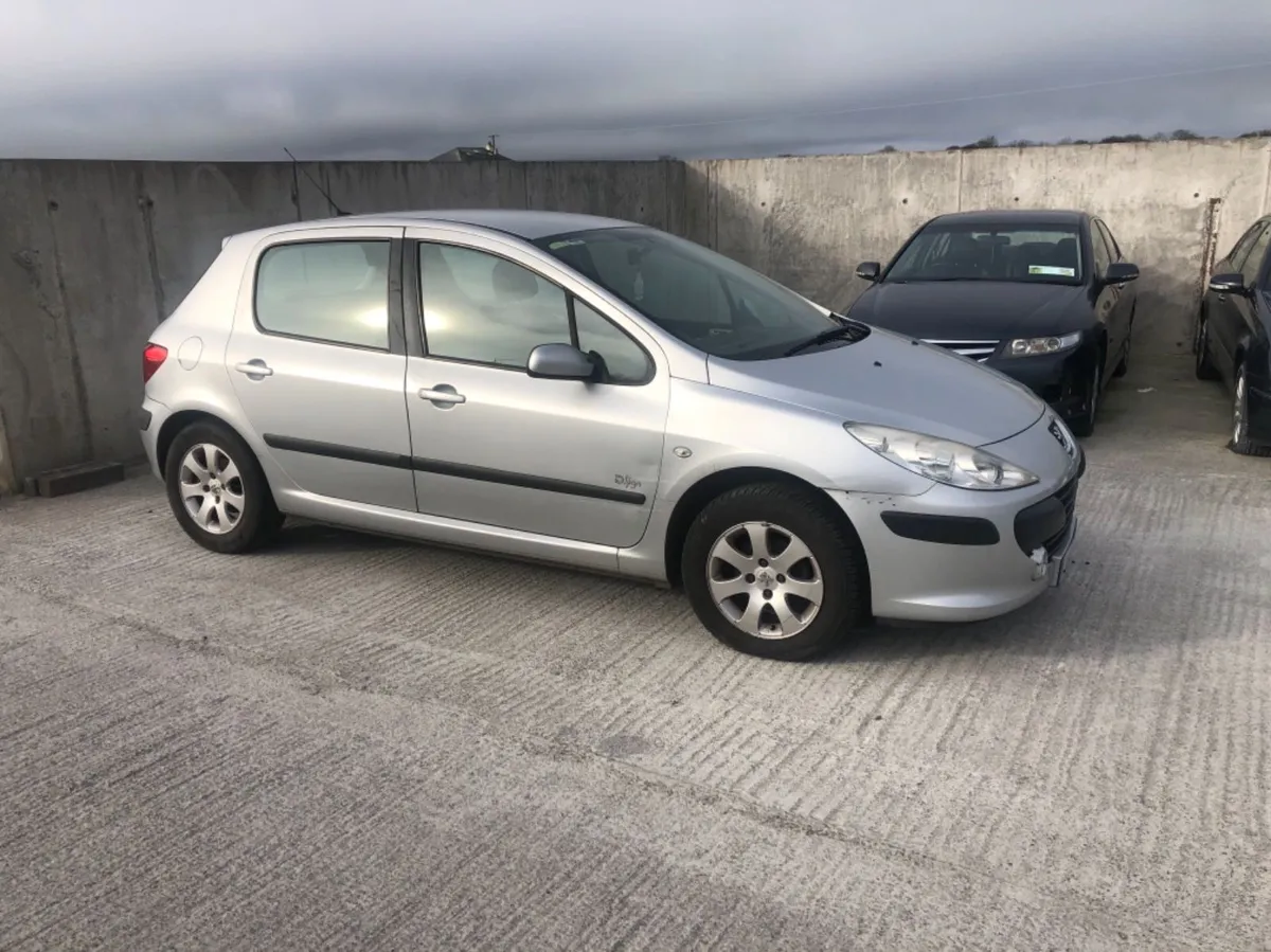 2008 Peugeot 307 petrol for parts