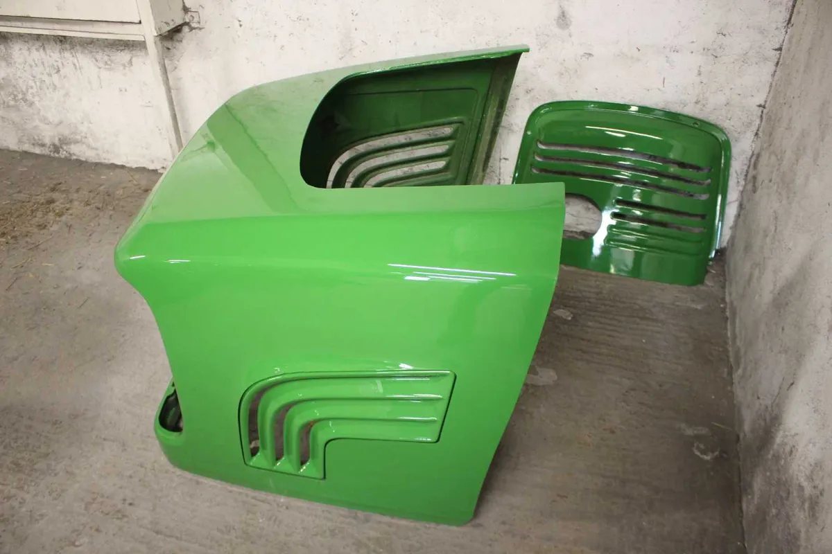 Bonnet for John Deere 3800 Handler - Image 1