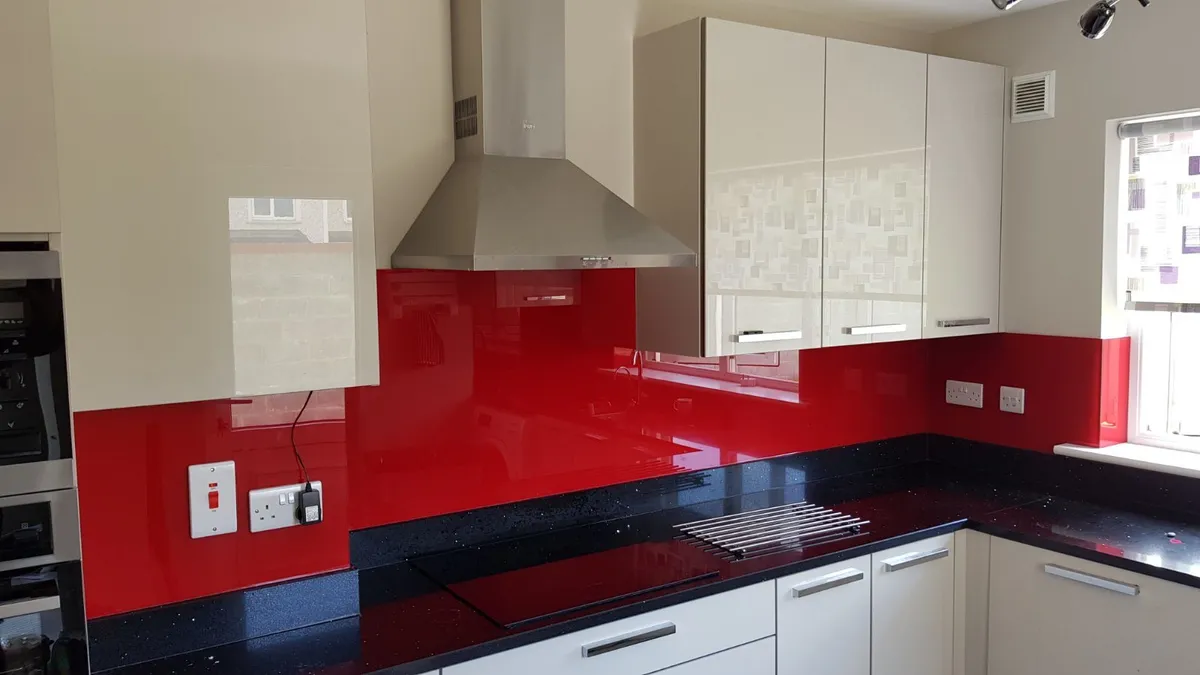 Kitchen glass splashback - Image 3