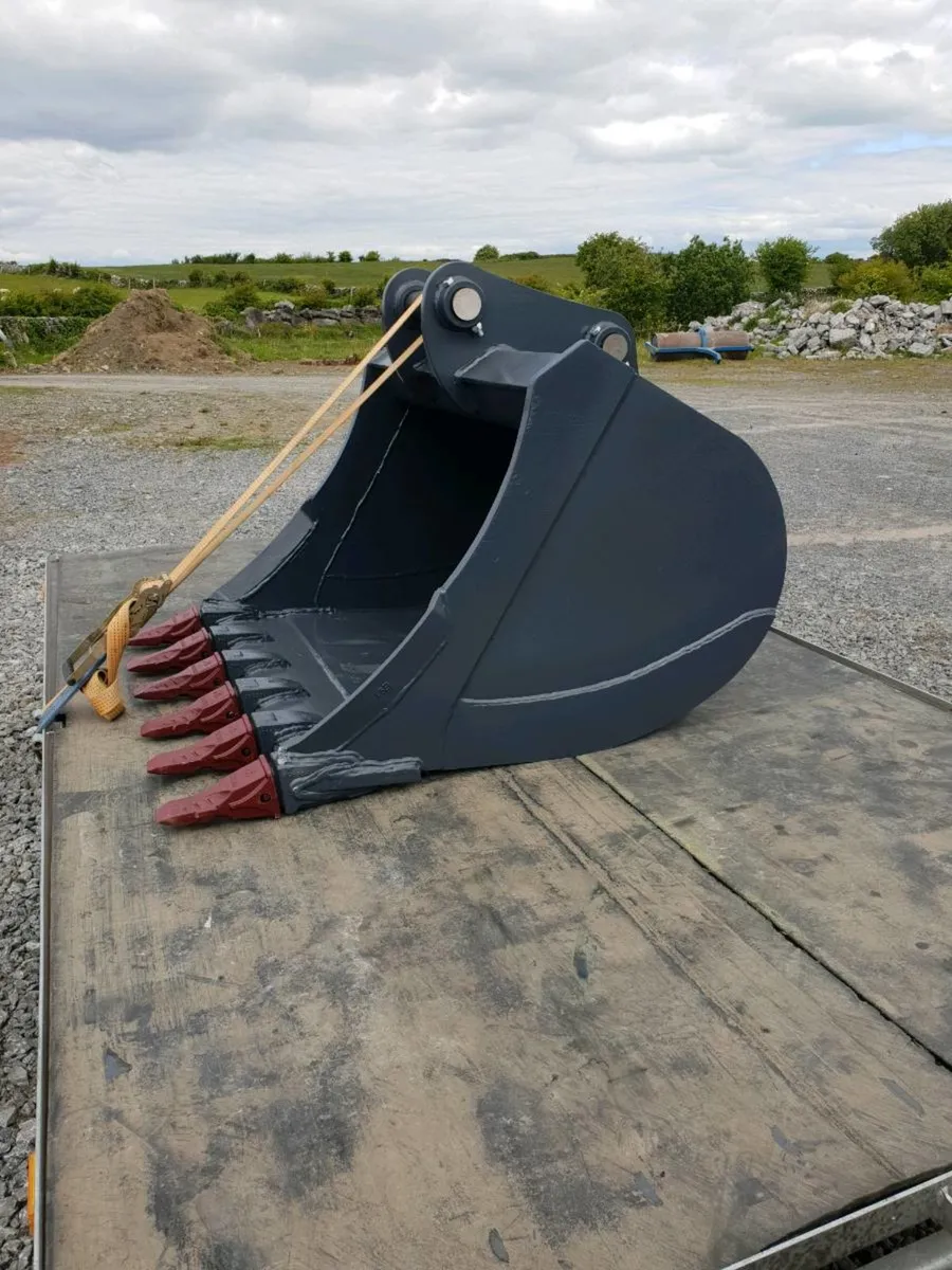 New digging buckets