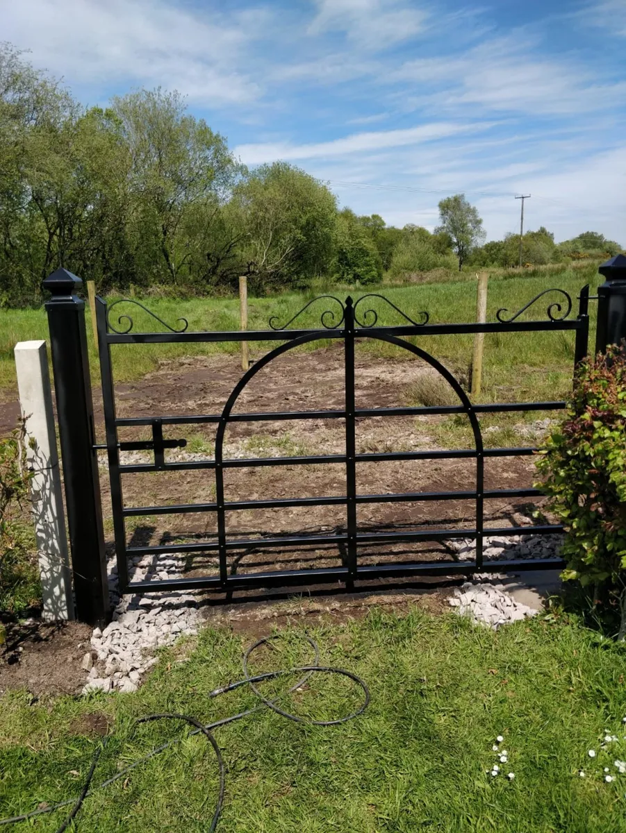 Traditional gates! Timber and steel. Leam AGRI - Image 2