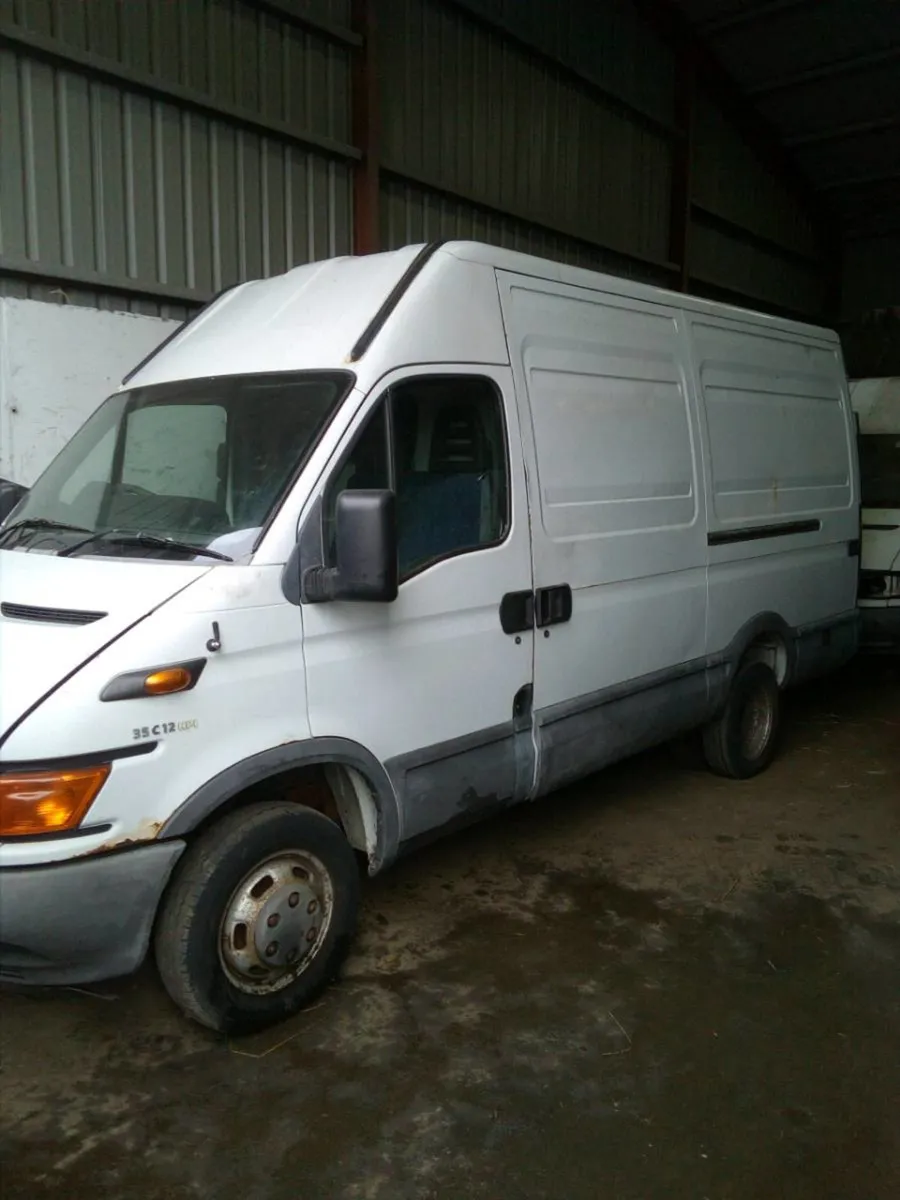 Iveco daily's for breaking - Image 4