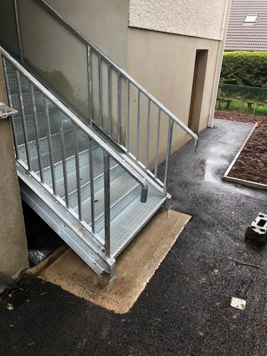 steel staircases - Image 2