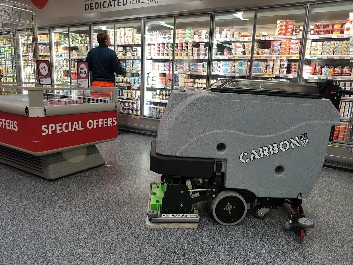 Tomcat Carbon floor Scrubber Dryer