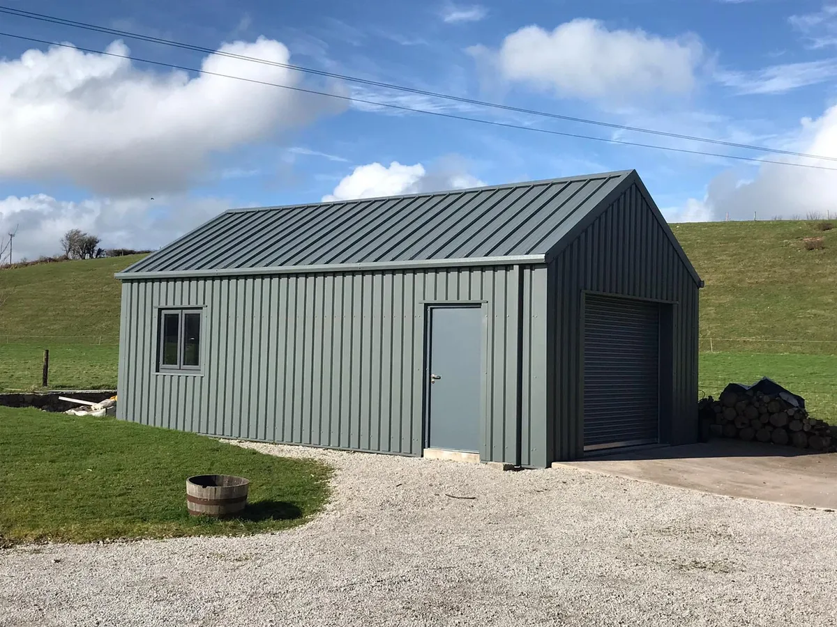 Kit shed / garage / workshop - Image 1