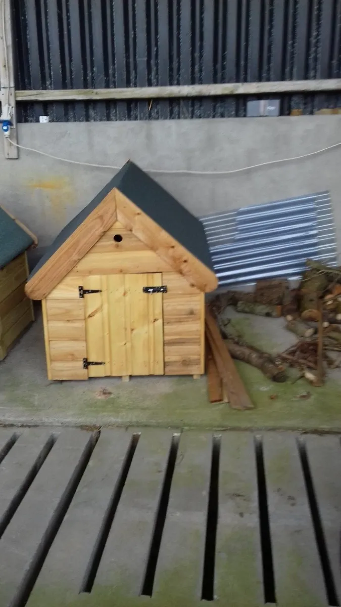 Dog kennels for sale,2x2 140  euro.