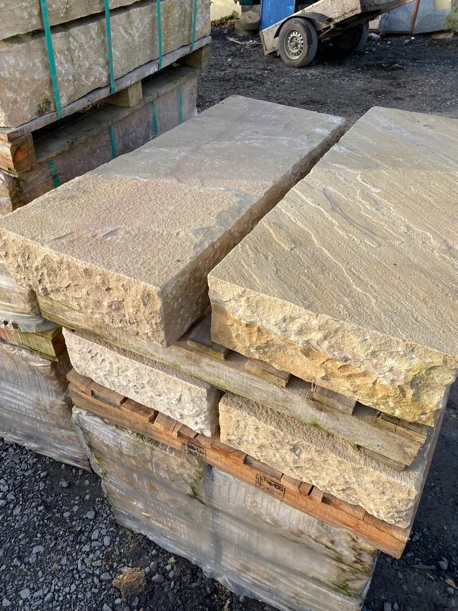 16" Cream Sandstone 6" deep Sandstone Steps x 1m