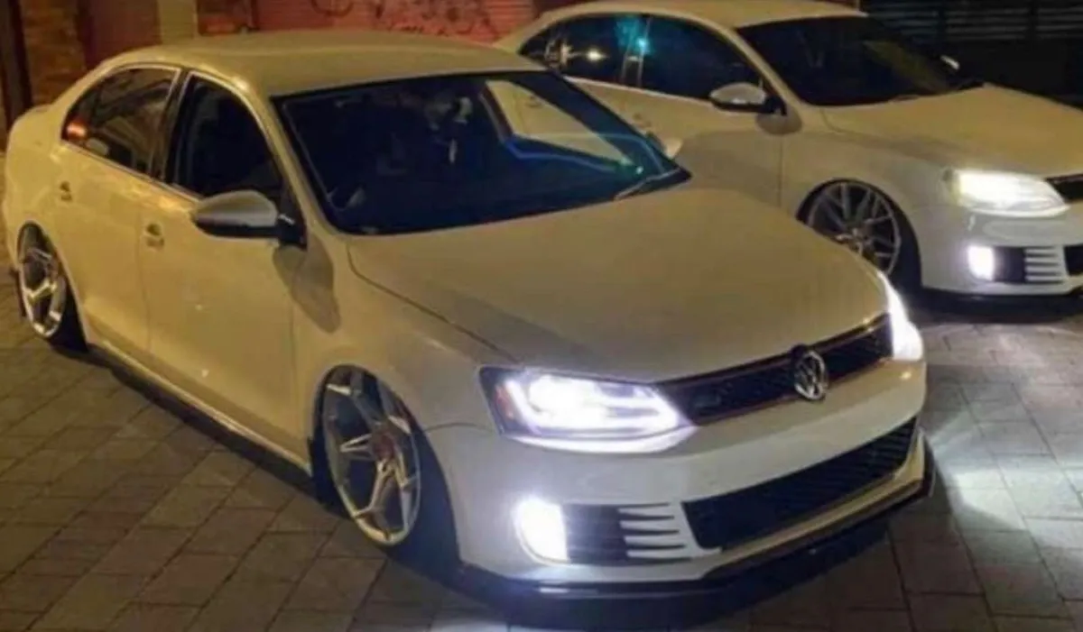 Vw jetta gli bumper