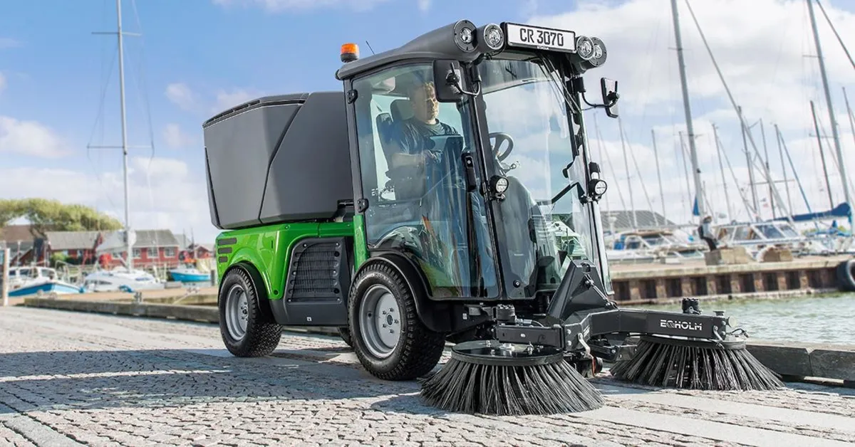 Egholm 3070 road sweeper (New ) - Image 4