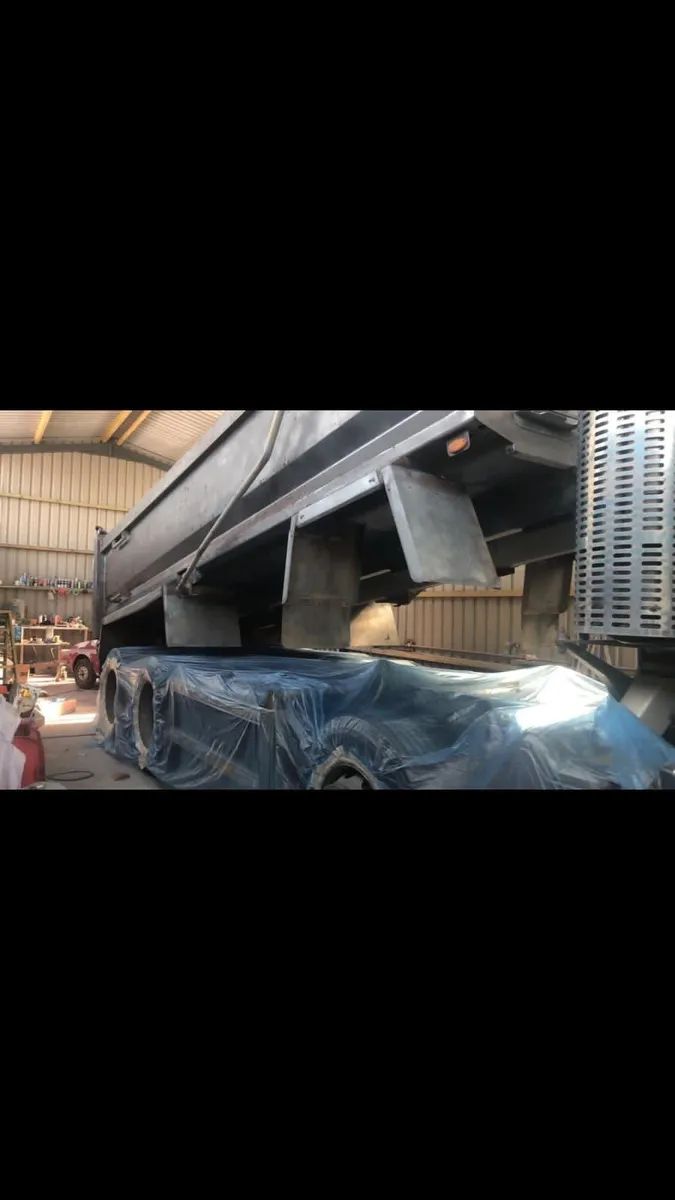 Sandblasting prime and paint - Image 4
