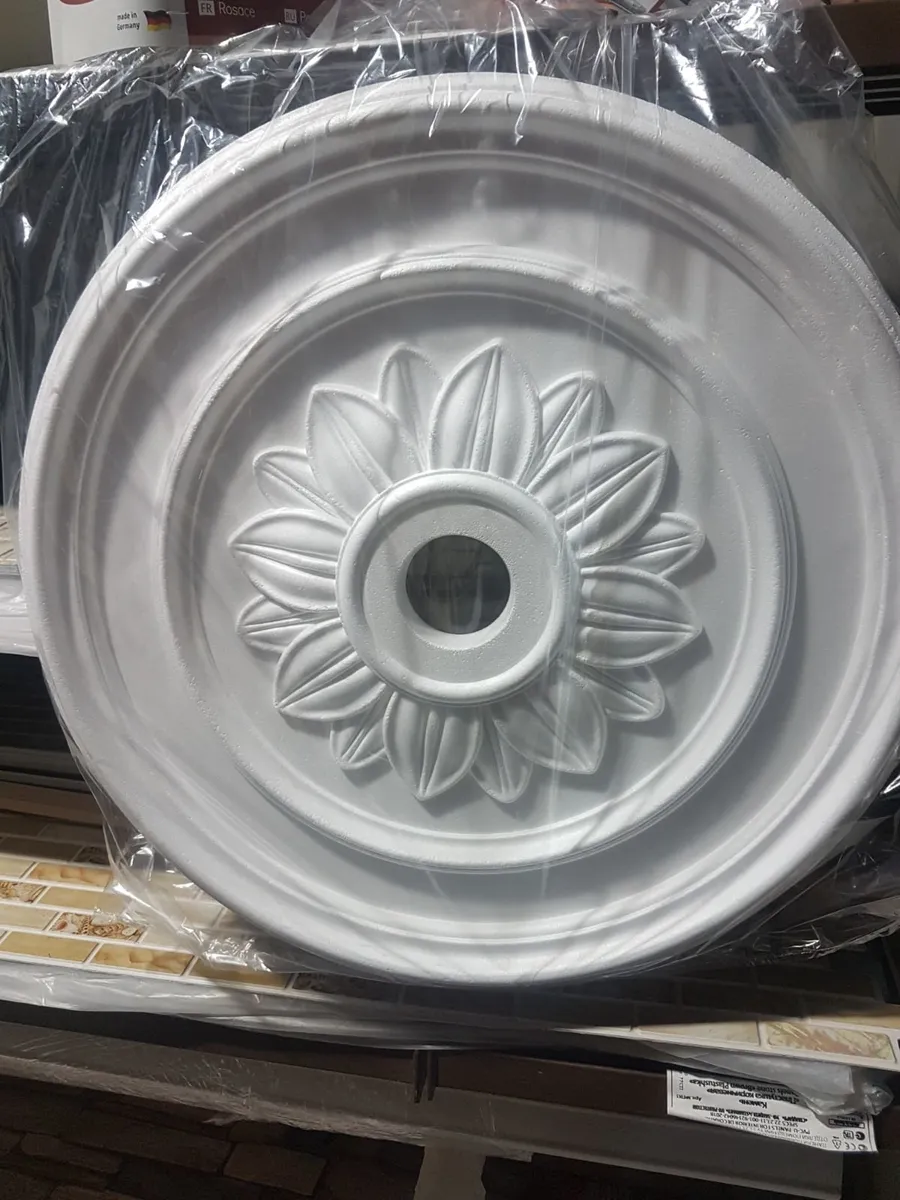 Ceiling rose. Polystyrene.(420-530 mm diameter ) - Image 4