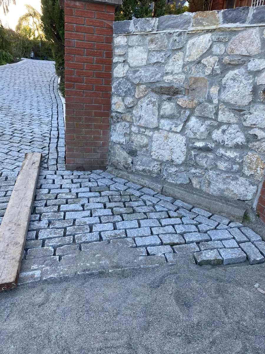 Silver Granite Cobblestone Driveway Setts - Image 2