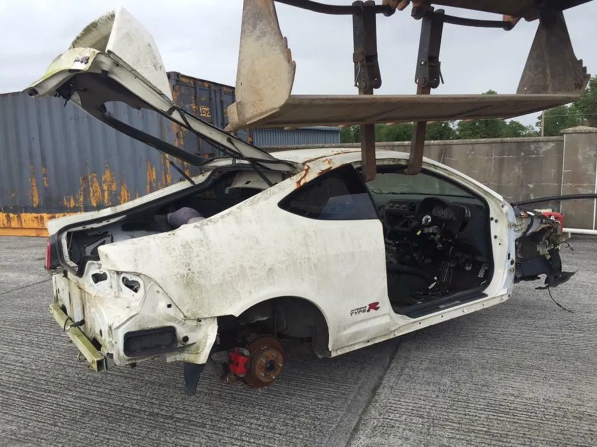 Honda integra type r dc5's breaking - Image 1