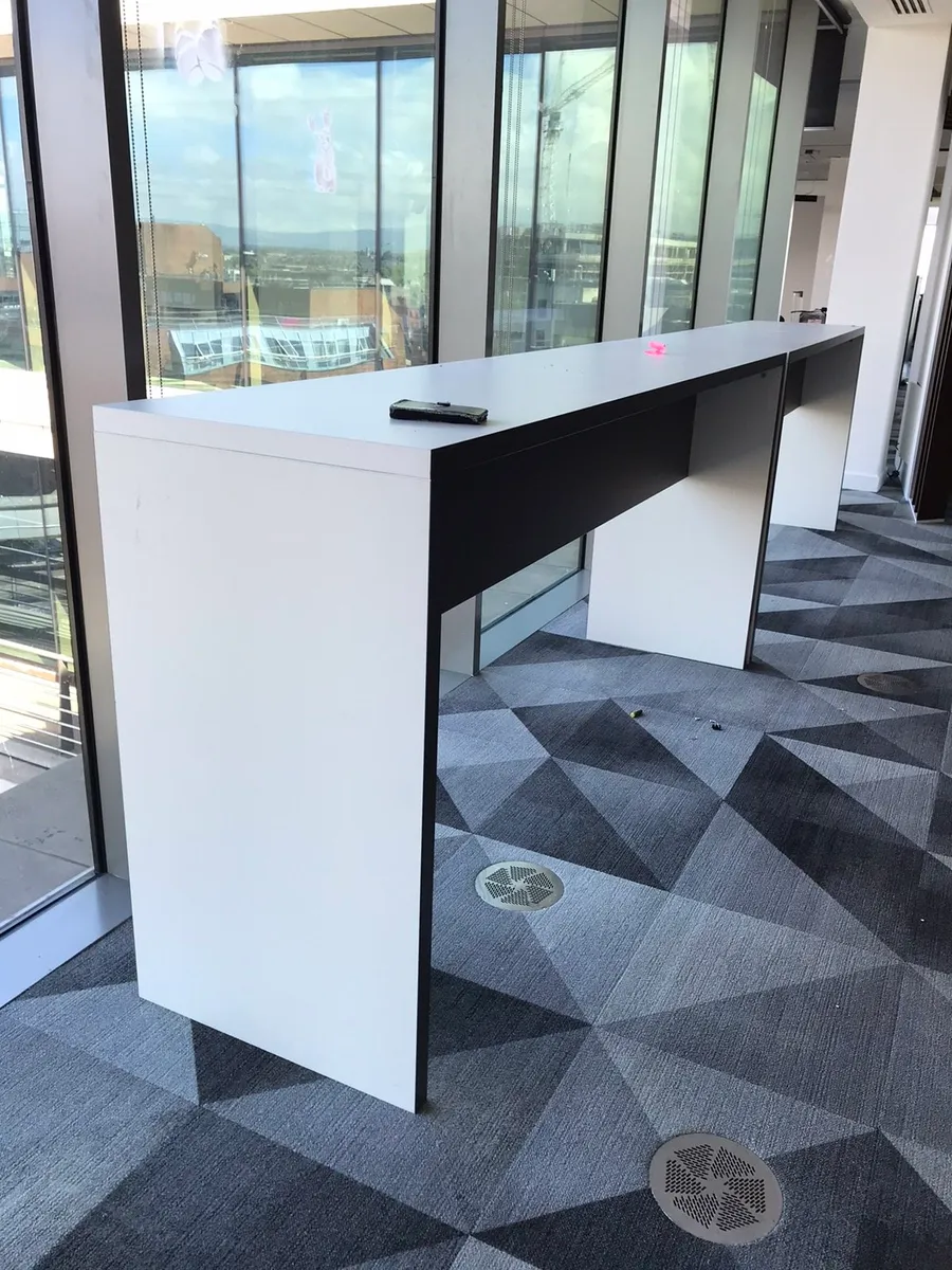 Breakfast bar - Image 2