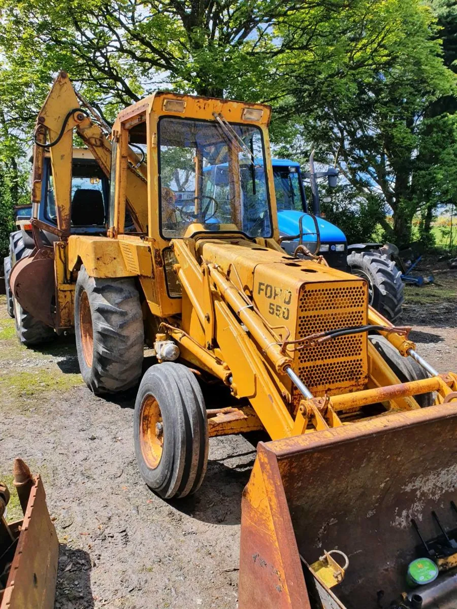 Breaking Ford 550 wheeled digger + mf 165