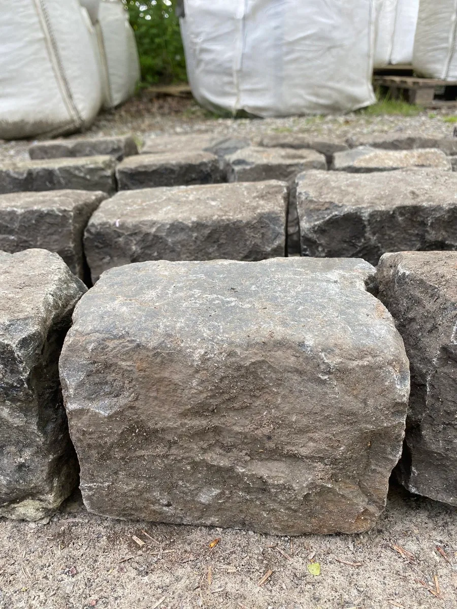 Just in ! Old Salvage Dublin Limestone 6" Kerbs - Image 4