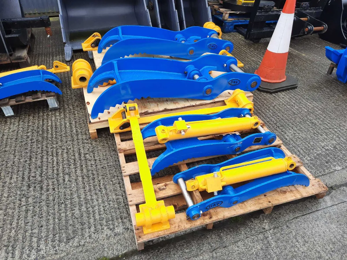 Hydraulic thumb grabs - Image 2