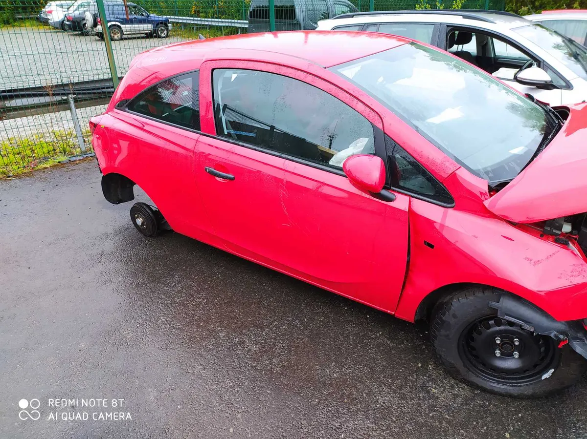 Corsa Opel 2015 - Image 1