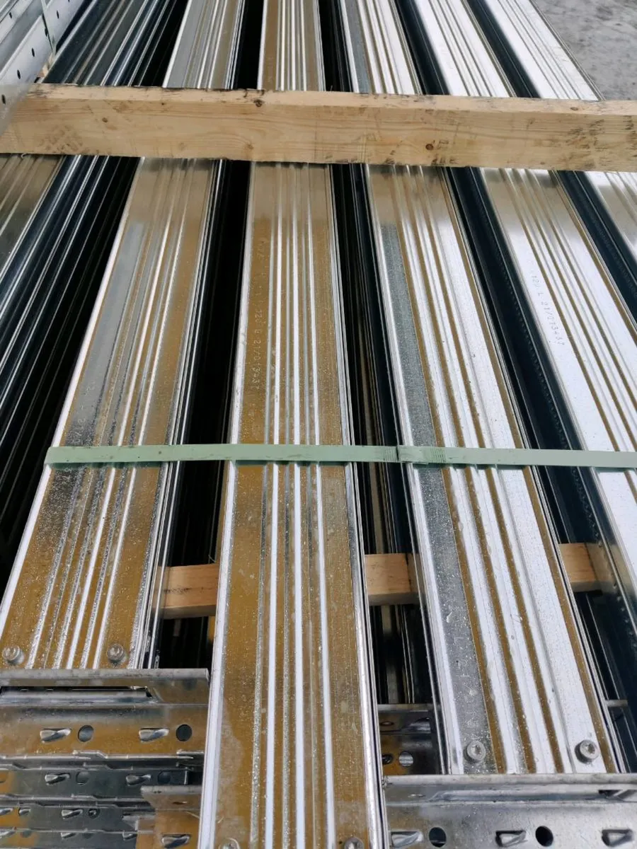 New Italian galvanised pallet racking now in - Image 1