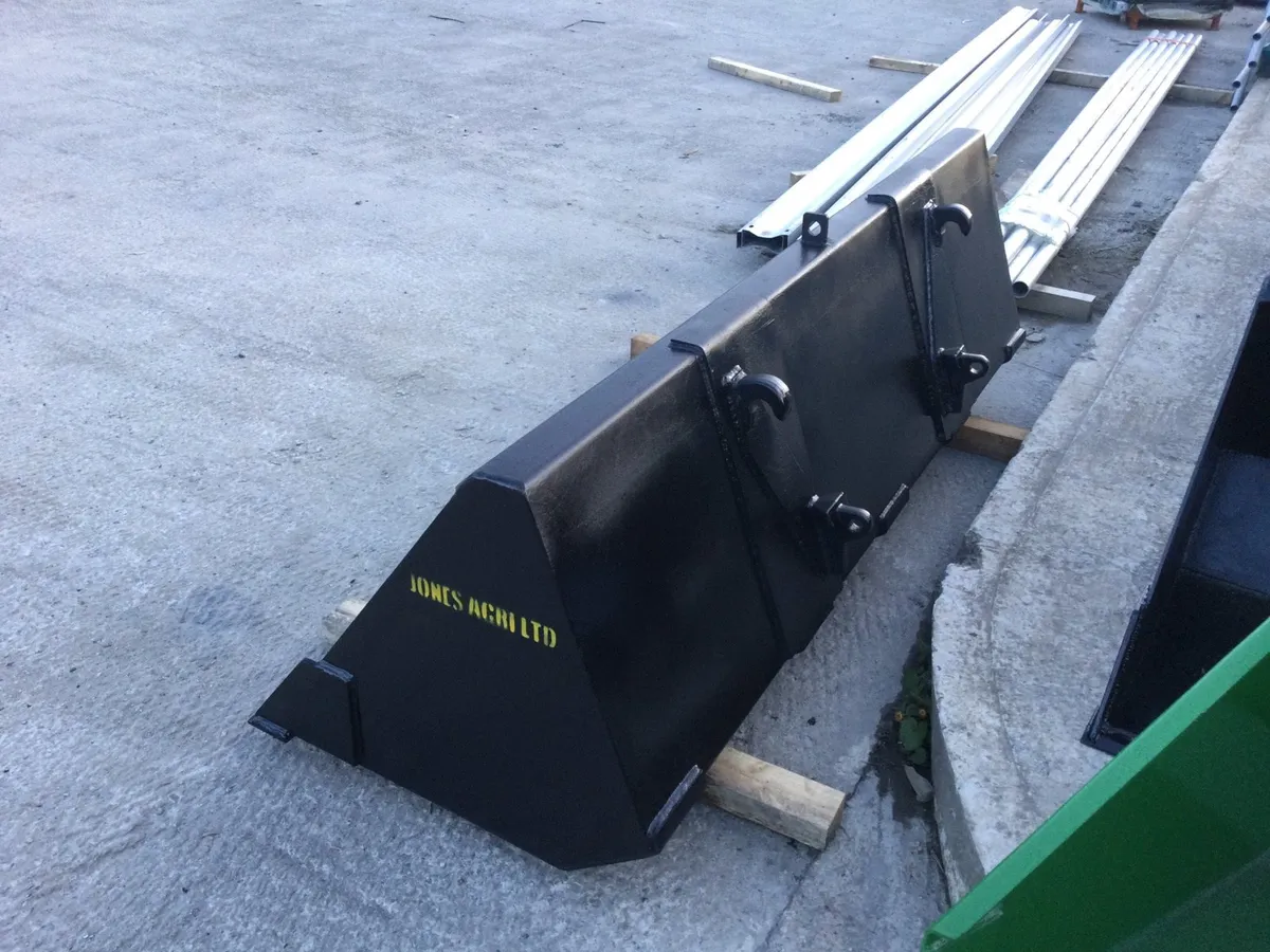 7  foot heavy duty loader buckets - Image 4