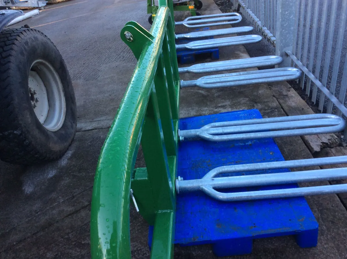 Cashels round  bale handlers - Image 4