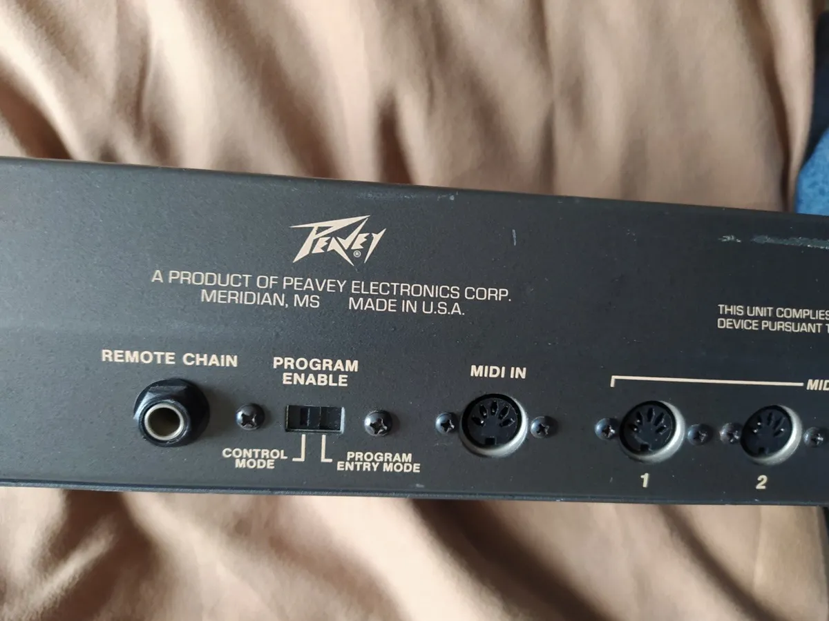 A Peavey RMC 4512 Remote Midi Controller - Image 4