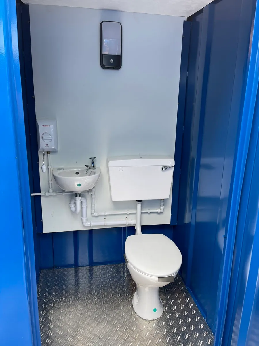 Toilet block - Image 2