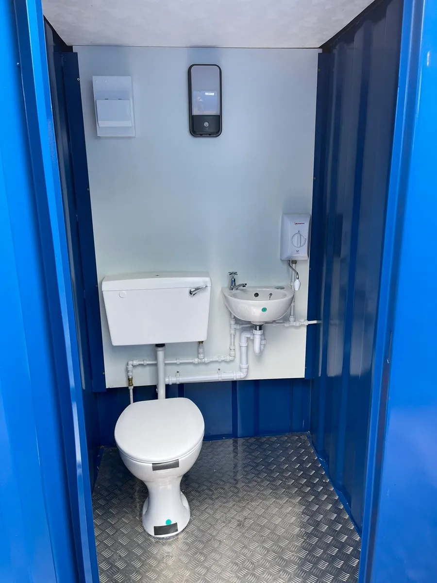 Toilet block - Image 4