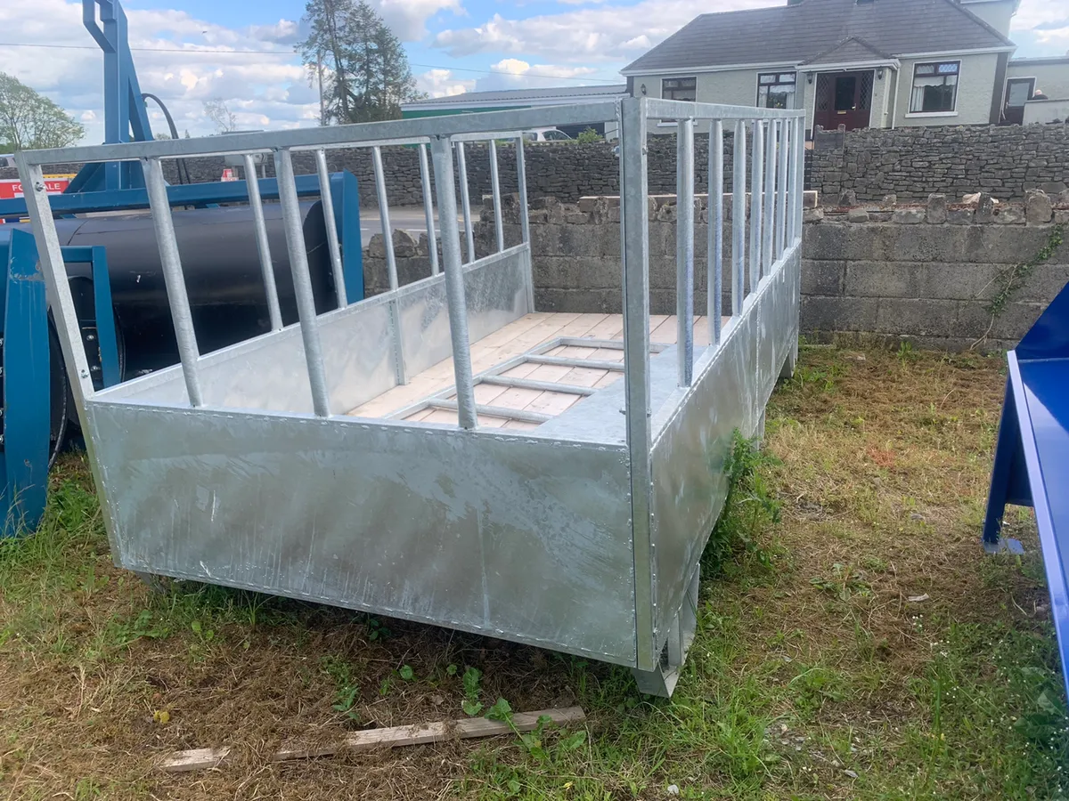 Feed bins for sale - Image 1