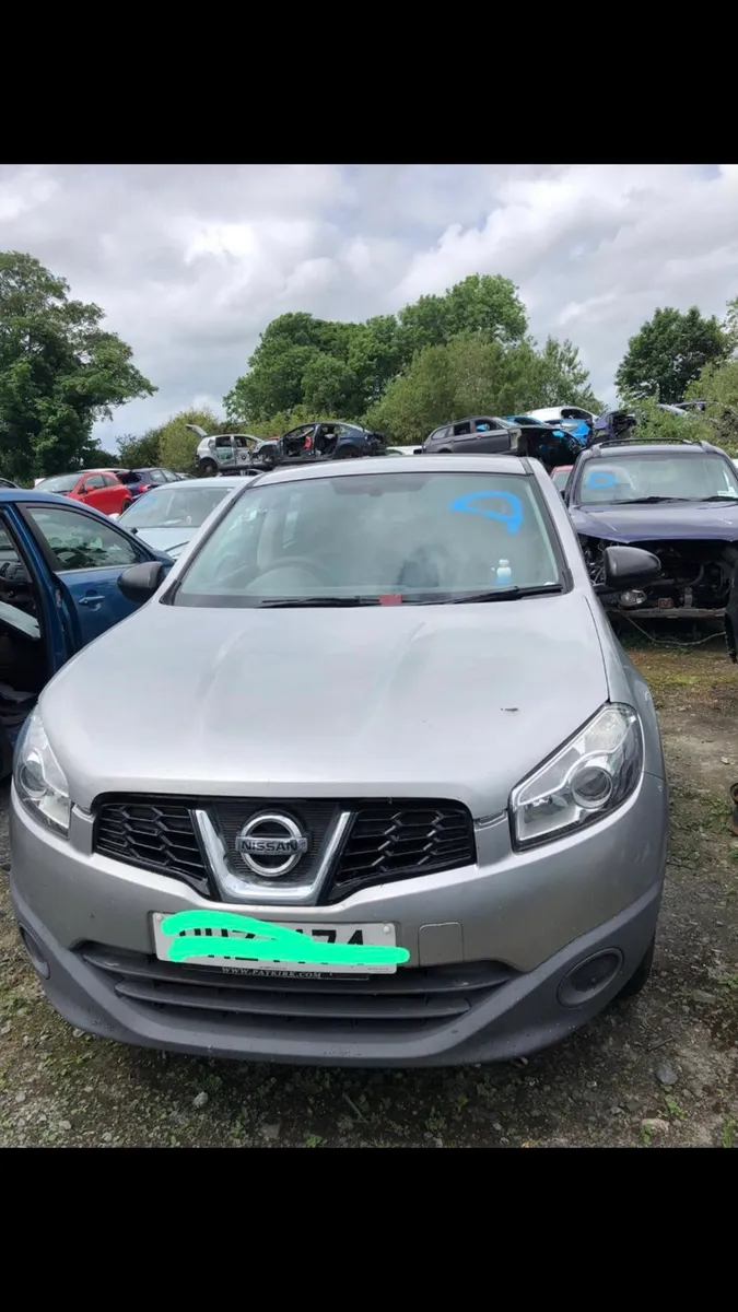 2013 nissan Qashqai parts breaking