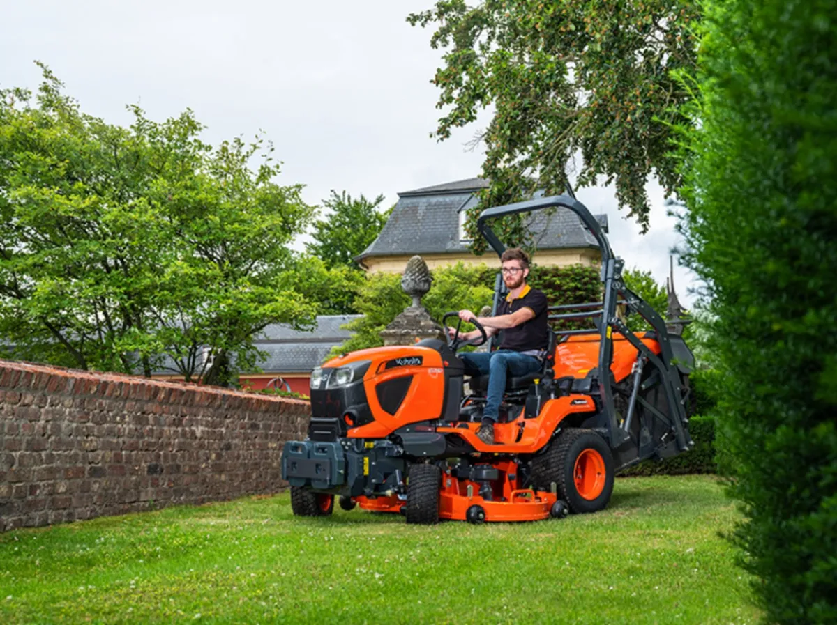 Kubota G231 & G261 Low and High Dump Mower - Image 1