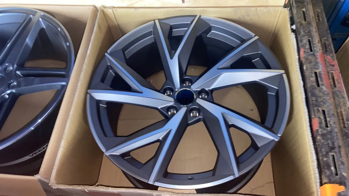 19” & 20” rs alloys 5x112
