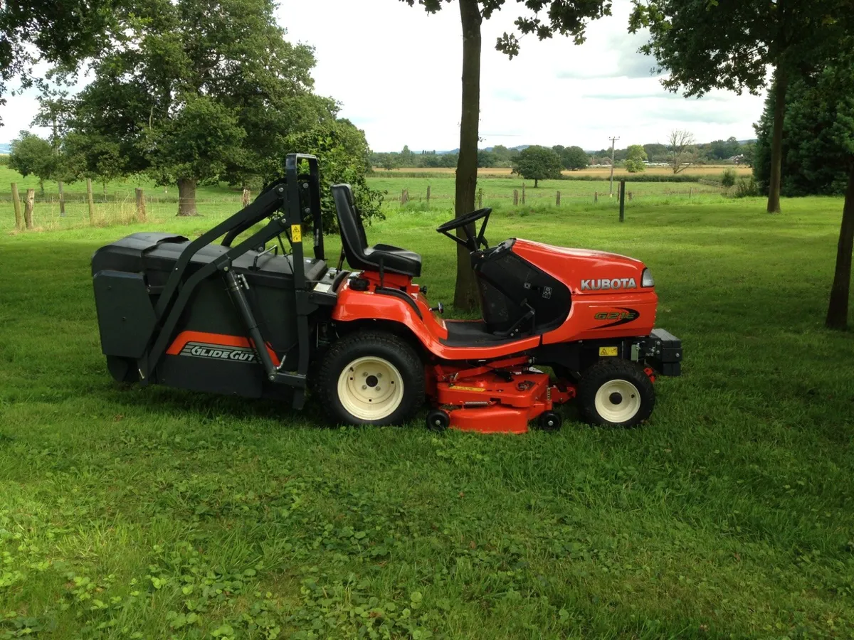 Kubota G21e Low & High Dump mowers - Image 4