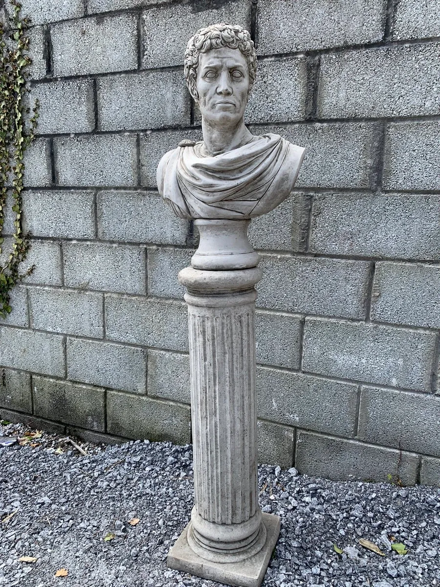 STONE MARC ANTONY BUST ON PLINTH - Image 3