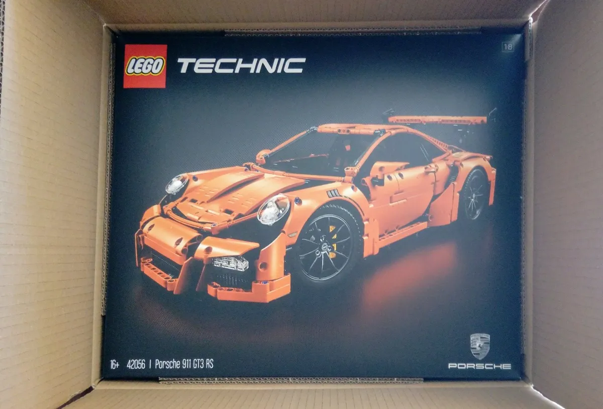 Retired LEGO 42056 Porsche 911 GT3 RS