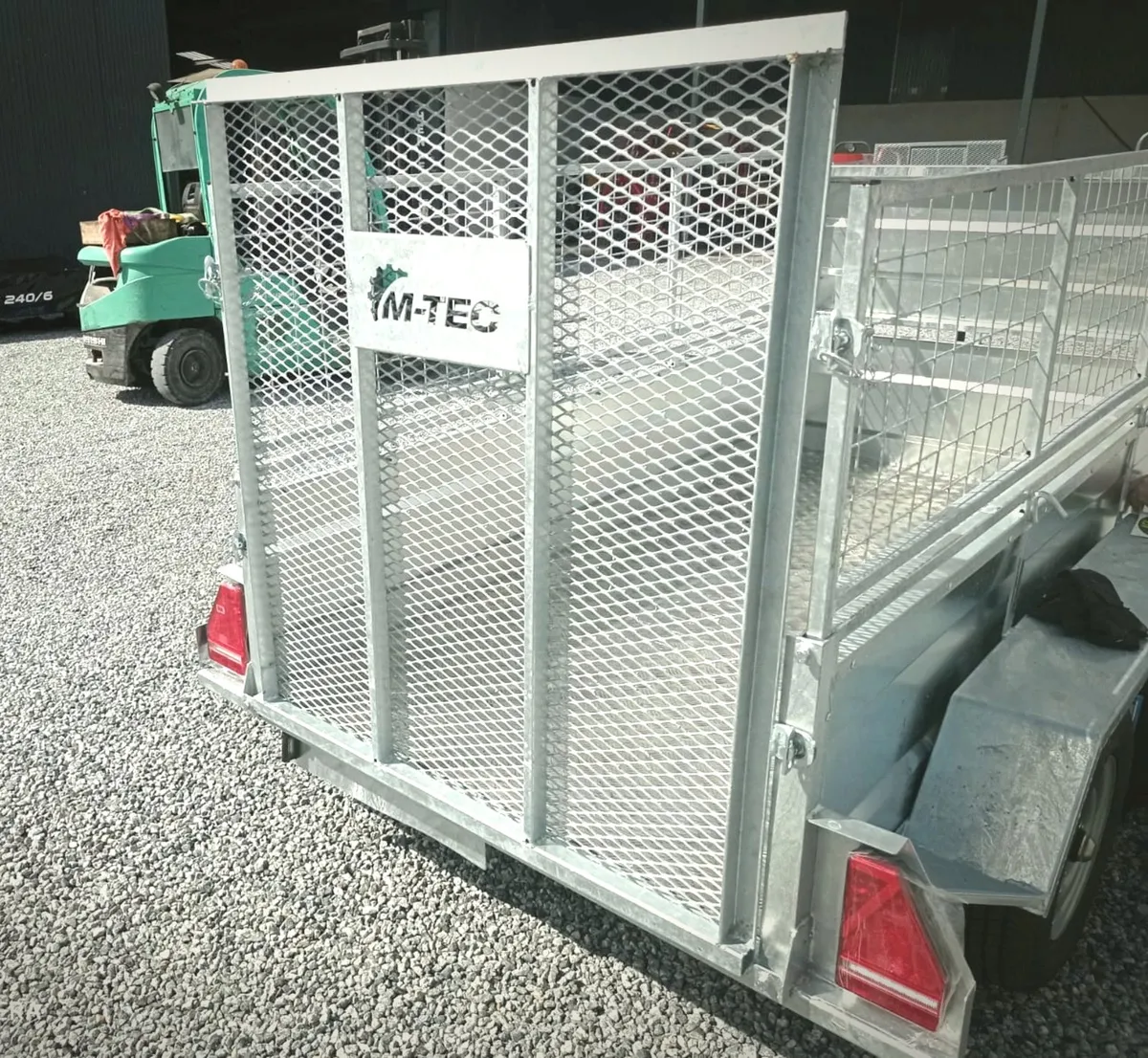 M TEC 8'4 x4'2 Trailer - Image 2