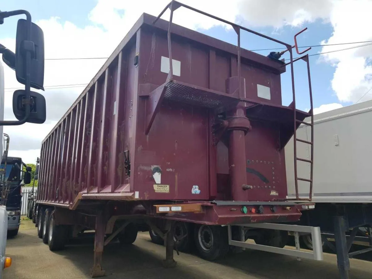 2010 Mc Cauley Steel bodied tipping trailer