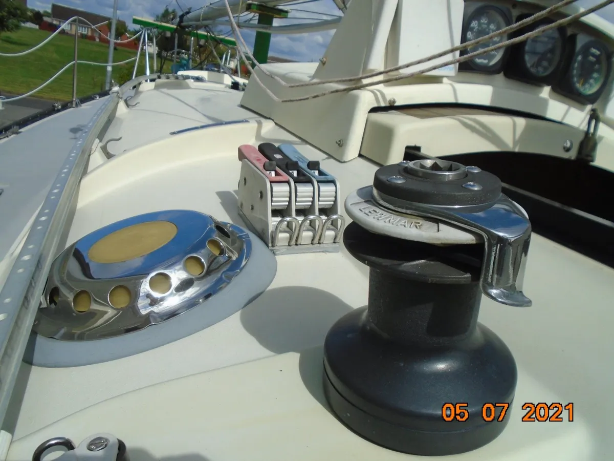 Yacht. 30ft. Sailing/Cruising. No trailer. - Image 4