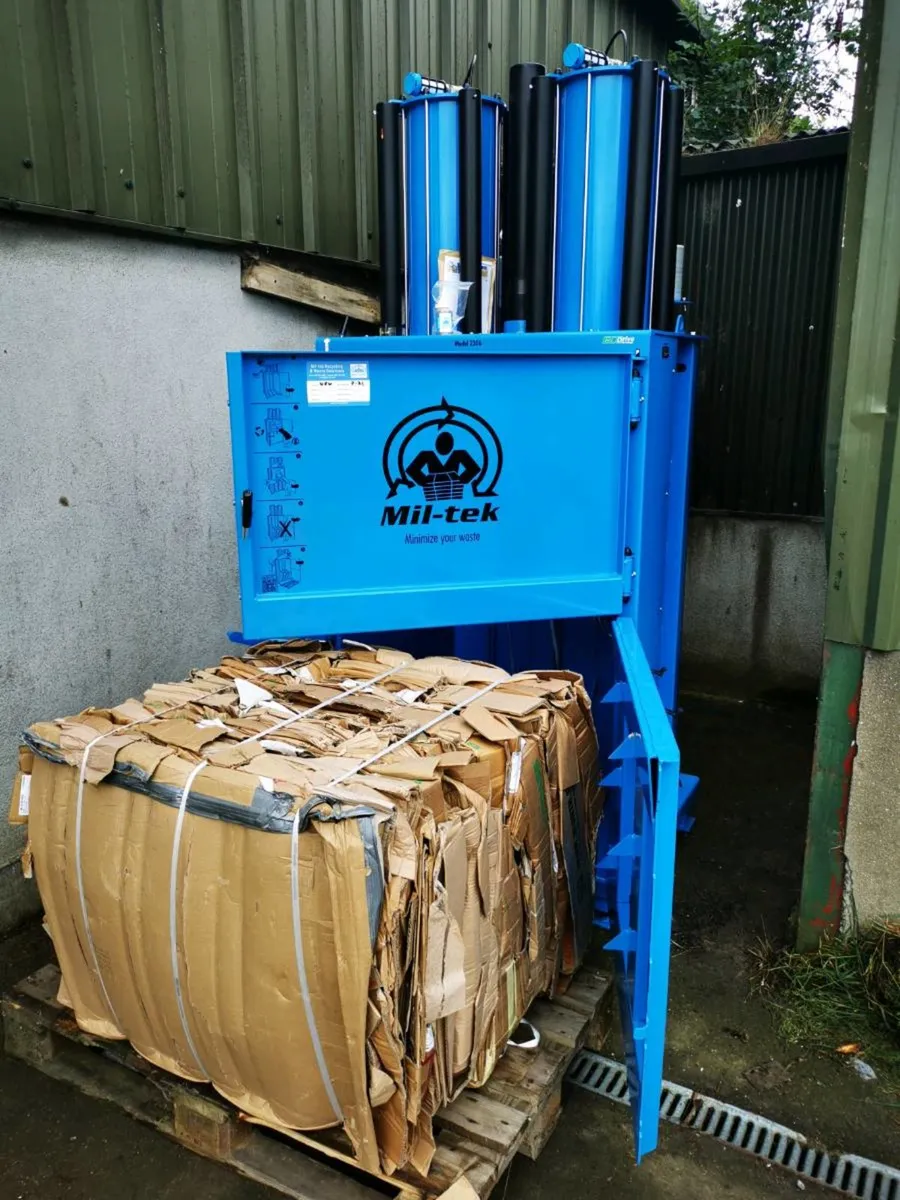 Cardboard /Plastic Waste balers/Compactors