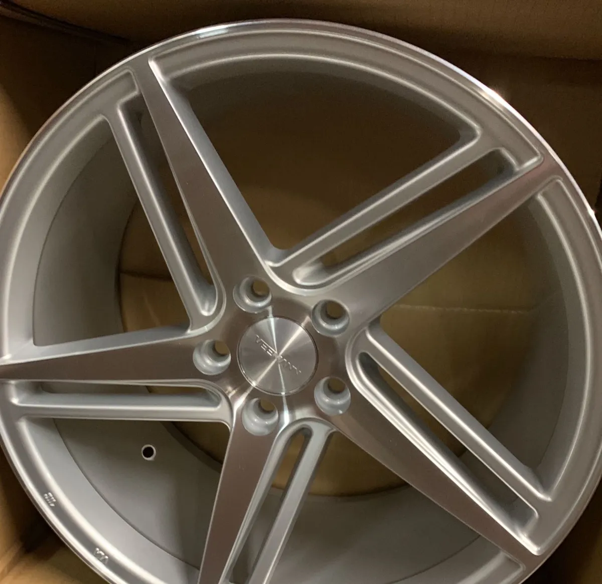 18” 5x112 8”  Silver veeman vfs31