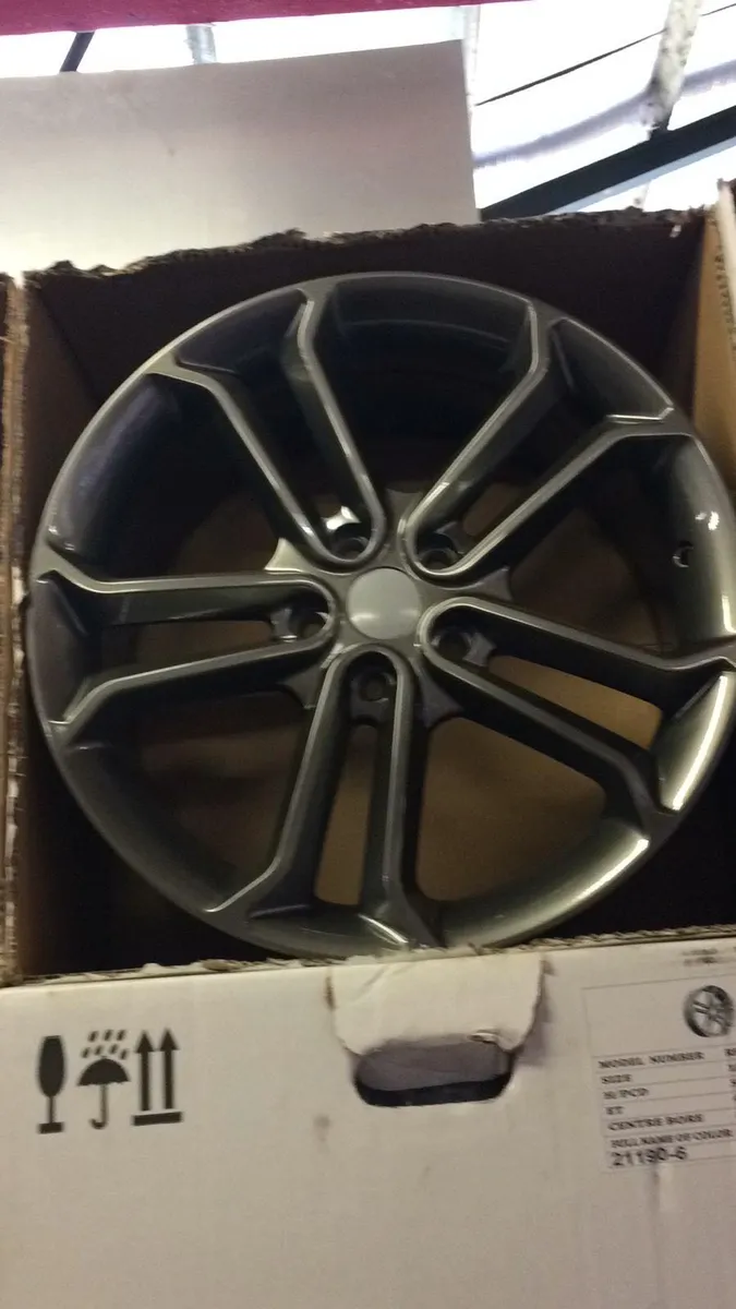 18” ford st alloys grey 5x108