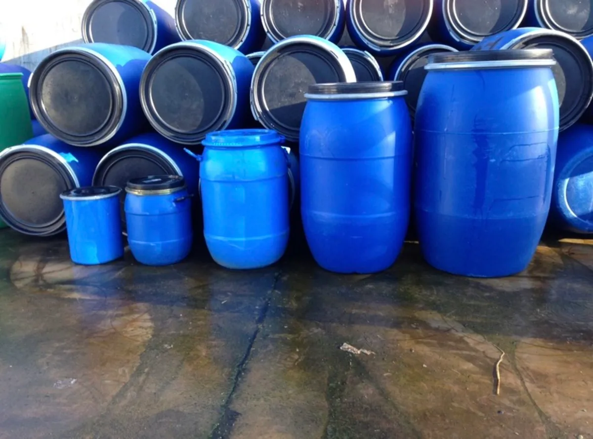 Plastic Barrels with lids (pheasant feeders)