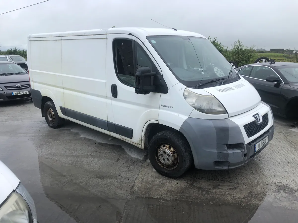 2010 Peugeot boxer 2.2 diesel for parts - Image 1