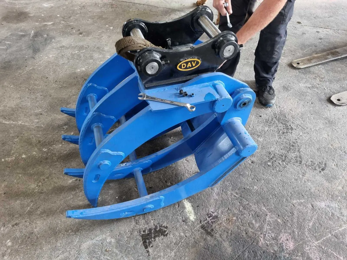 Mechanical grapple 6 to 8 ton