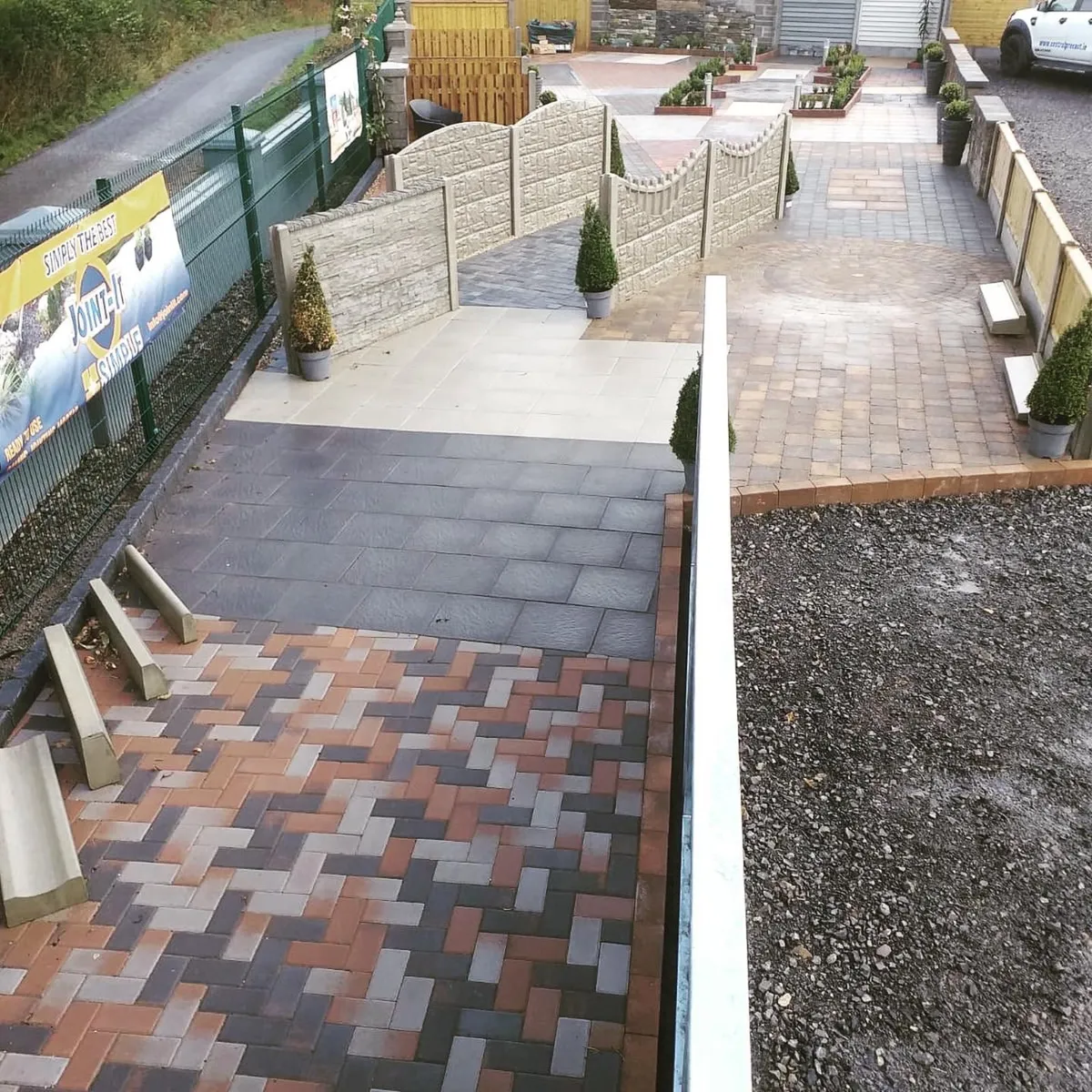 Paving Flags & Paving Blocks - Image 1