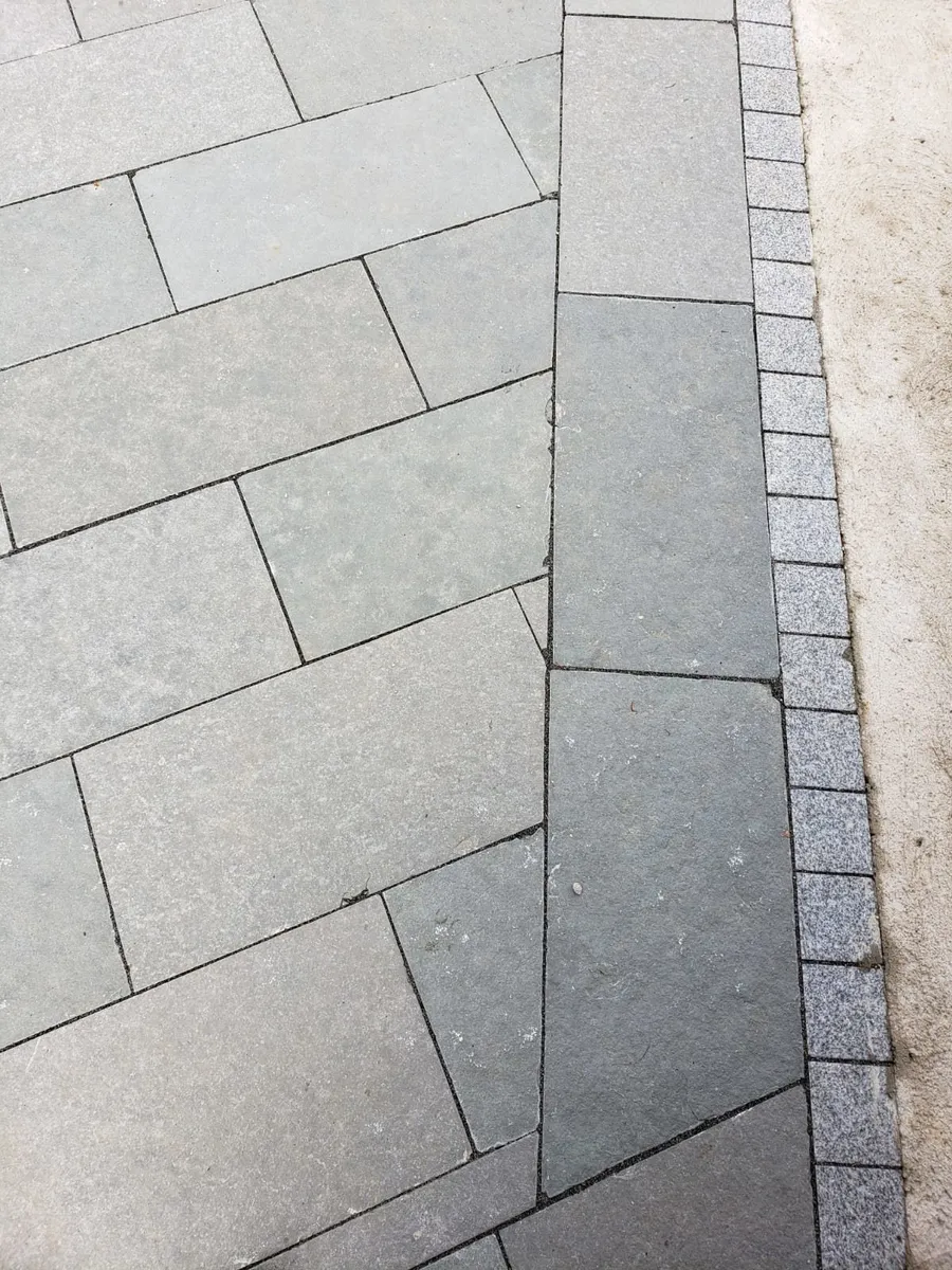 Grey Limestone paving - Image 1