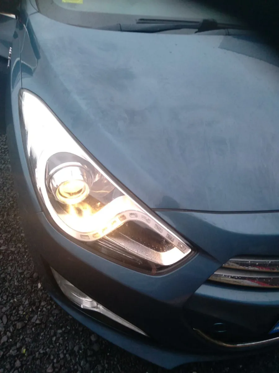 Hyundai i40 headlights headlamps led fix kia ceed - Image 2